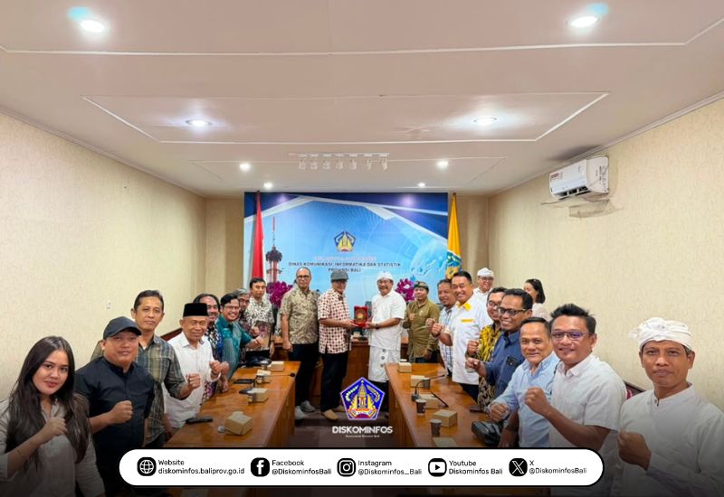 perkuat-penyusunan-raperda-kip-dprd-kota-yogyakarta-studi-komparatif-ke-dinas-kominfos-provinsi-bali