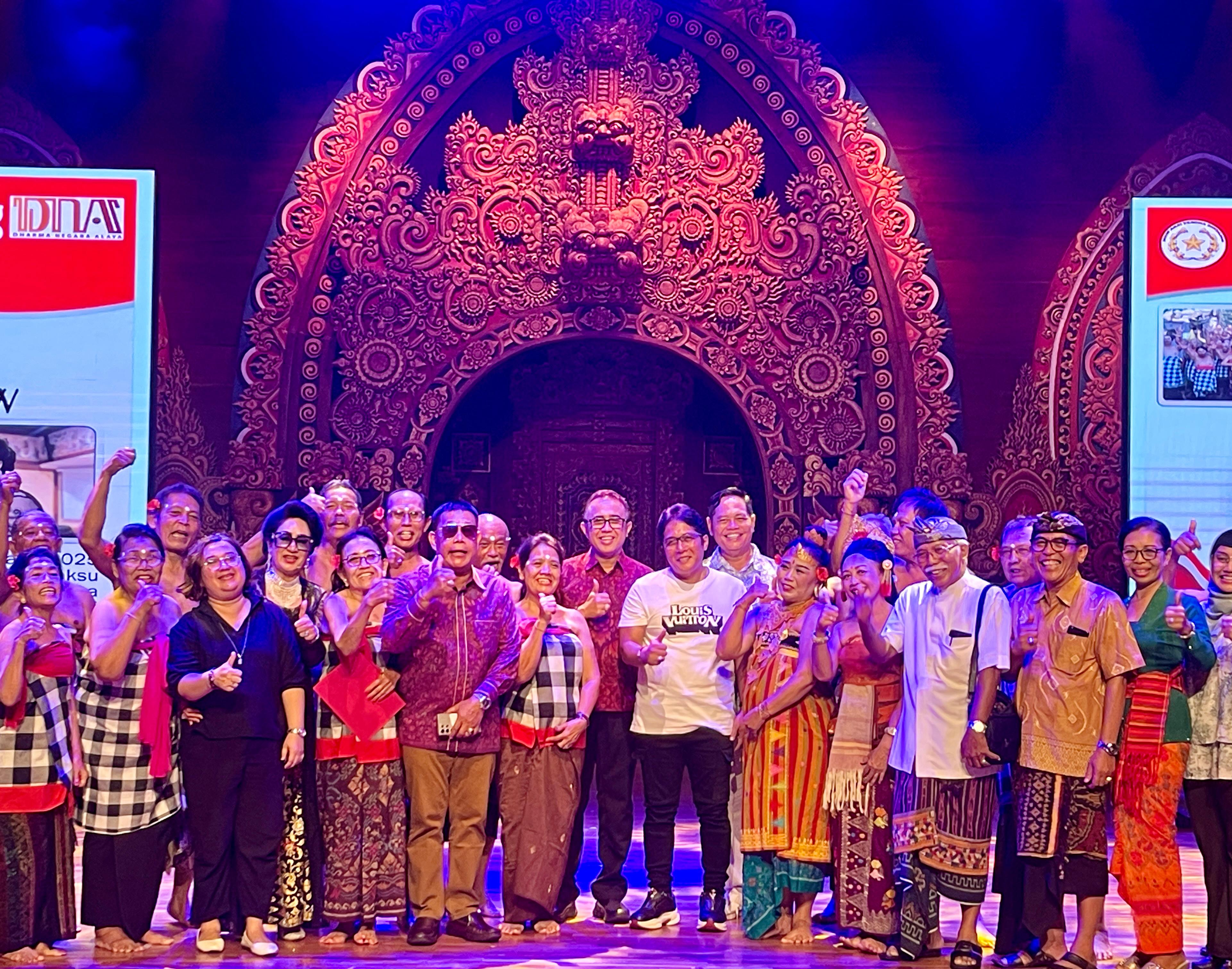 wagub-bali-hadiri-pagelaran-gerak-tari-lagu-dan-fashion-show-lansia