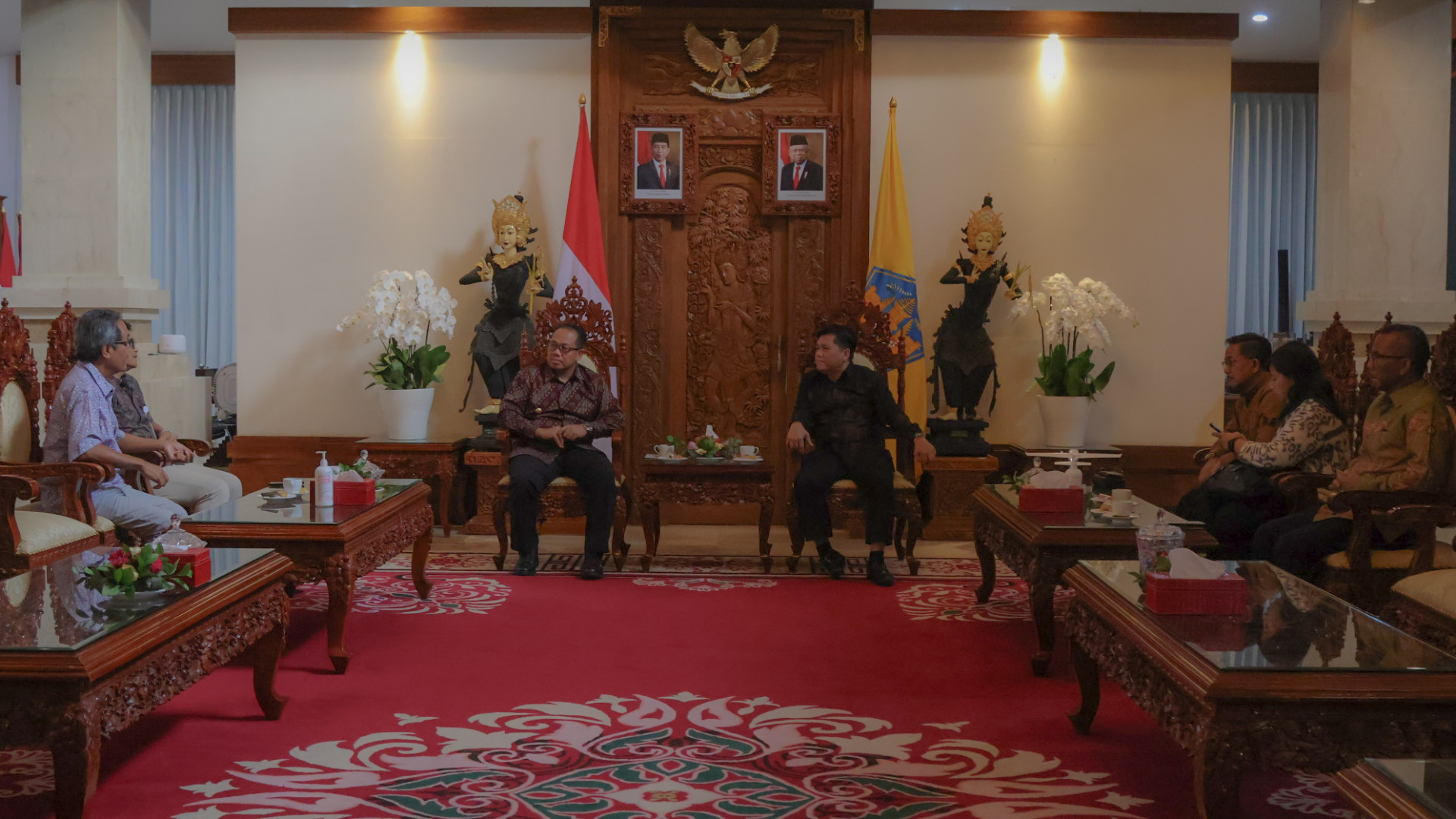 pemprov-bali-jajaki-kerjasama-dengan-pt-dirgantara-indonesia