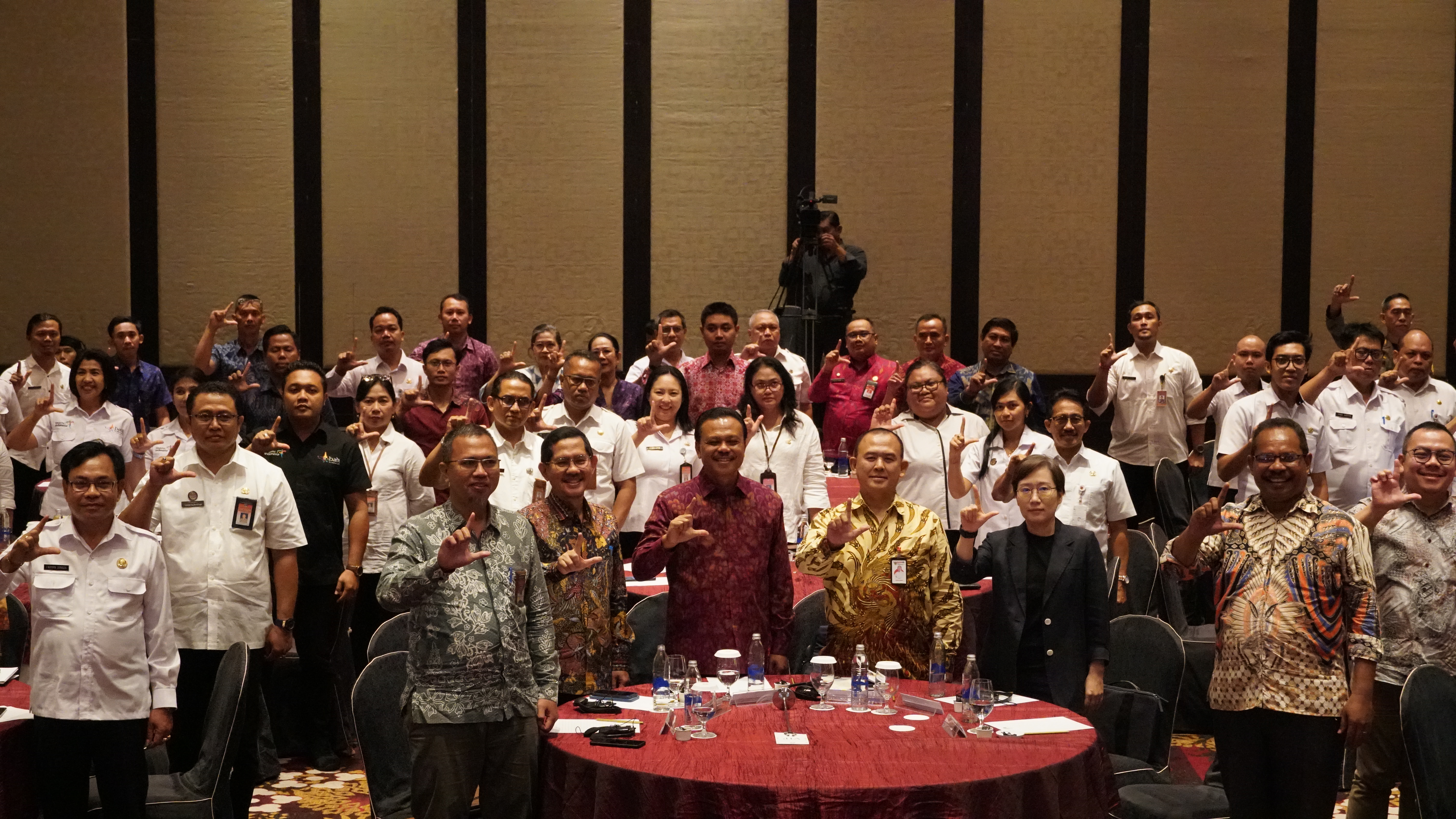 sekda-provinsi-bali-dewa-made-indra-pastikan-sp4n-lapor-terus-berlanjut-di-bali