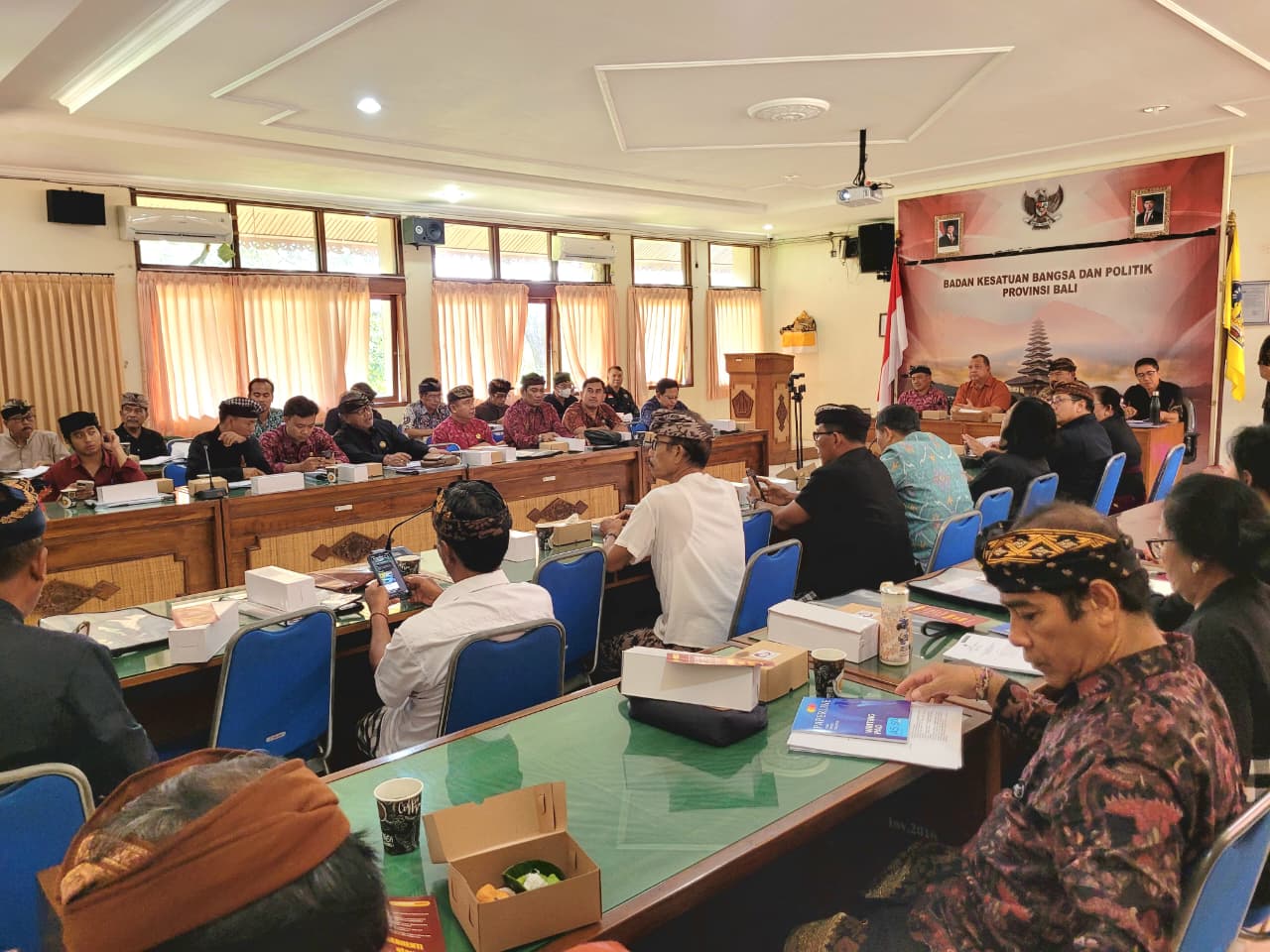 Seminar Pararem P4GN, Kaban Kesbangpol Bali Tekankan Peran Desa Adat sebagai Benteng Moral