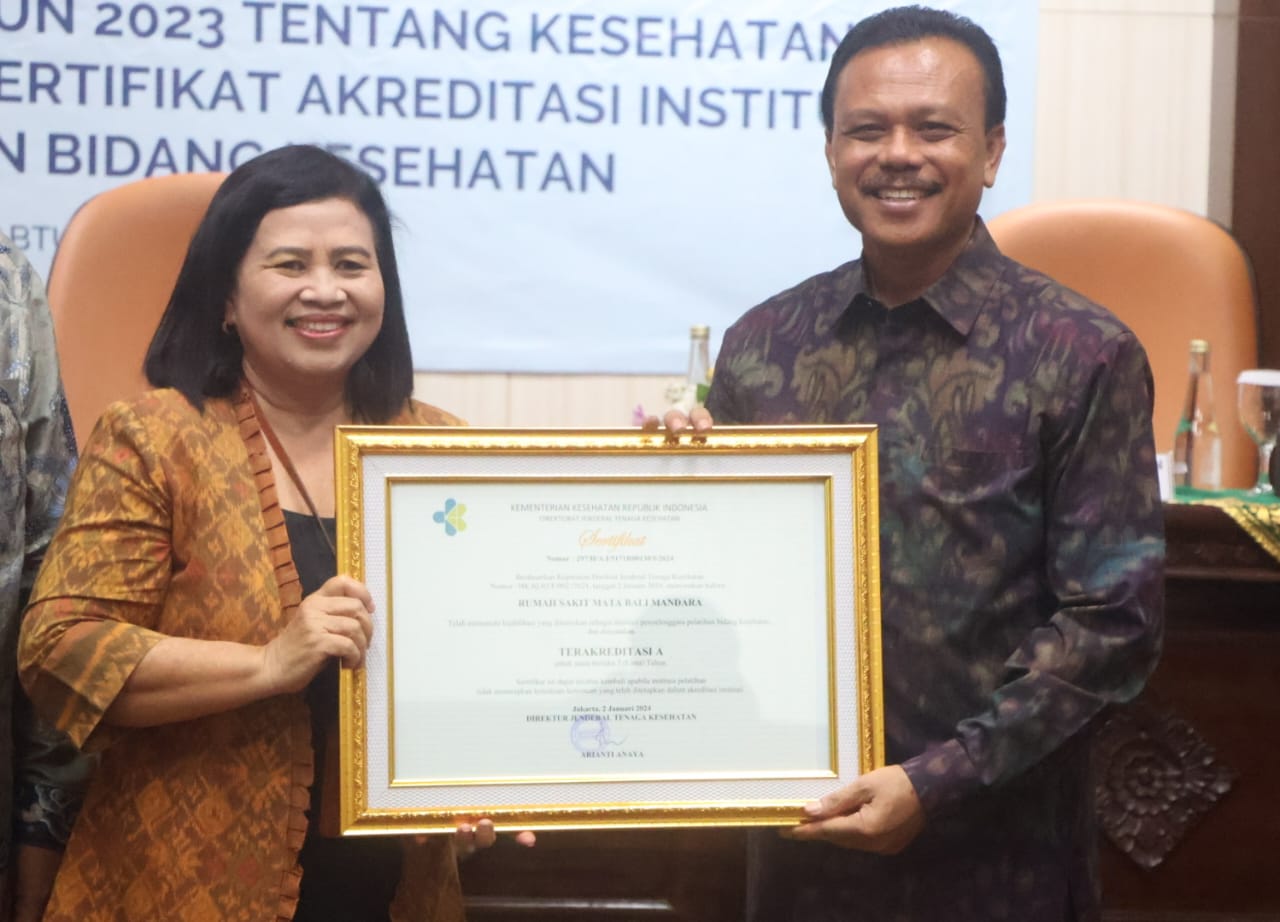 sekda-dewa-indra-apresiasi-rs-mata-bali-mandara-raih-akreditasi-a