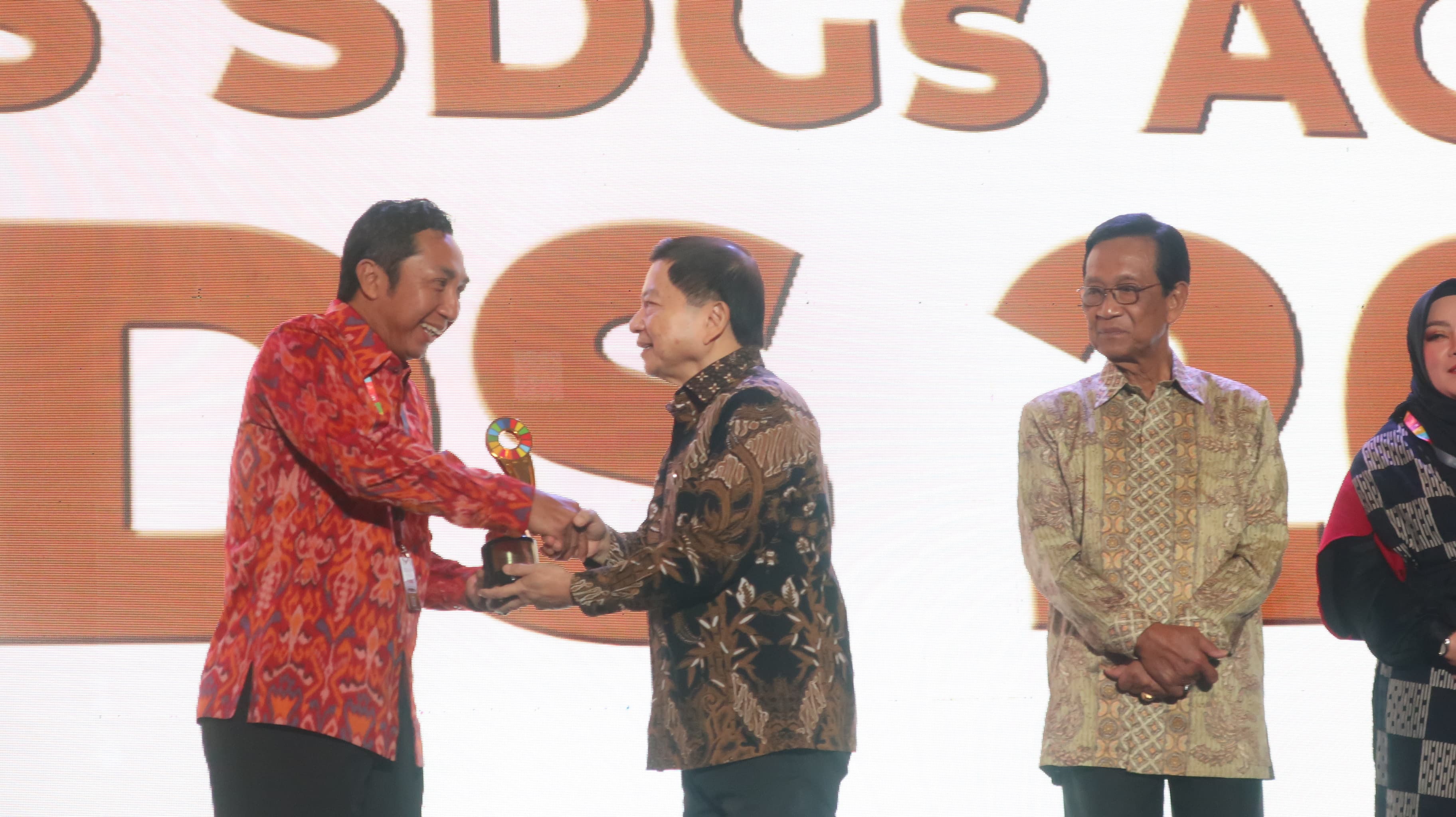 bali-raih-penghargaan-terbaik-indonesias-sdgs-action-awards-2023