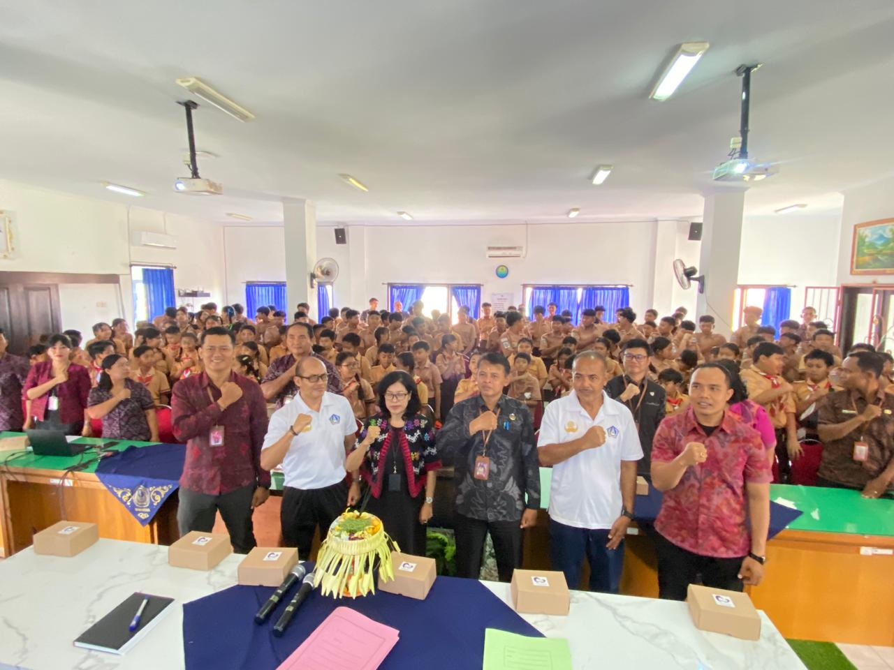 sosialisasi-pencegahan-radikalisme-dan-kriminalitas-kesbangpol-bali-sasar-pelajar-sd-dan-smp-di-kuta-utara