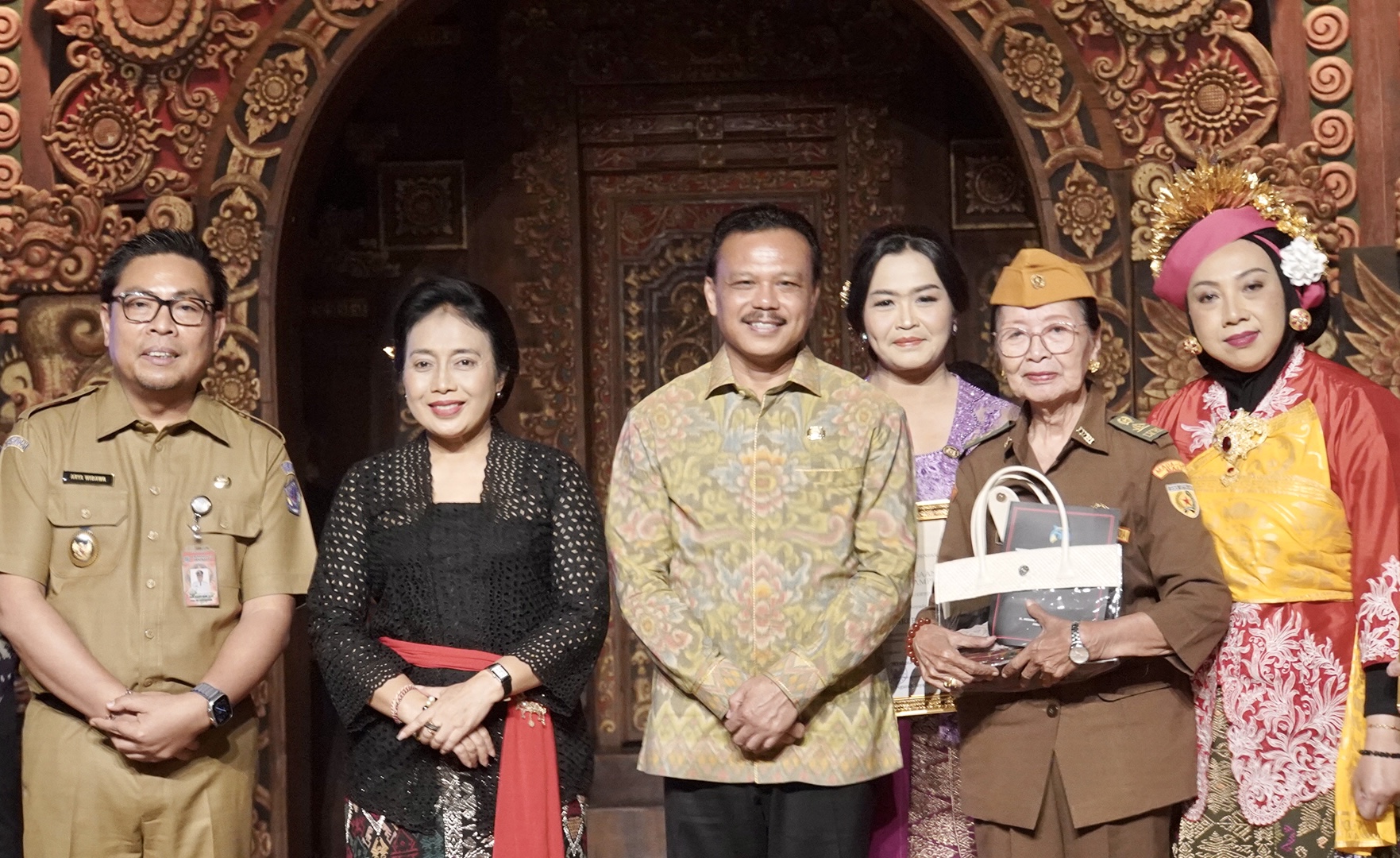 sekda-dewa-made-indra-hadiri-workshop-peringatan-hari-ibu-ke-95-di-provinsi-bali