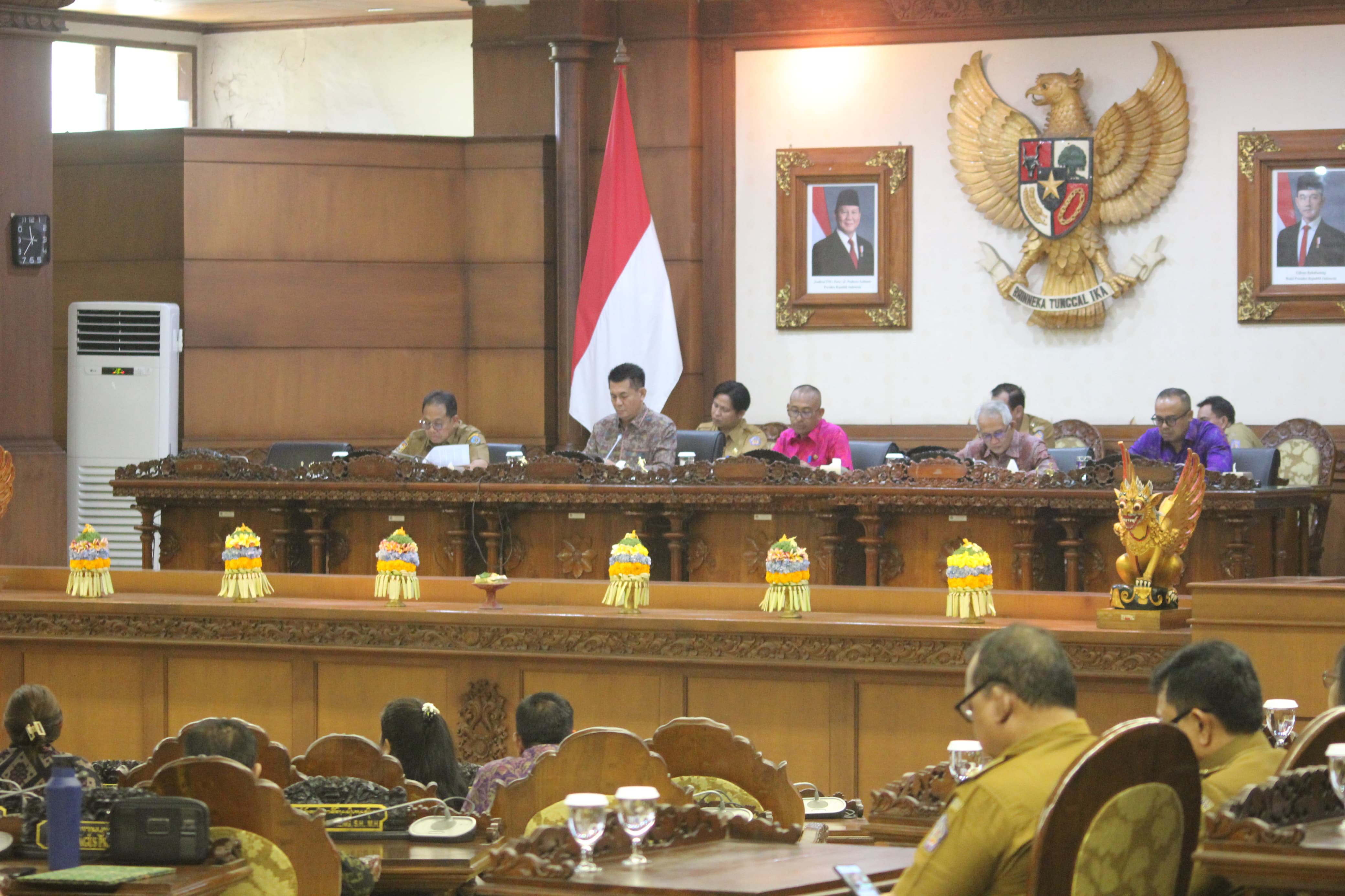 jawaban-pj-gubernur-bali-atas-raperda-tentang-apbd-provinsi-bali-tahun-2025