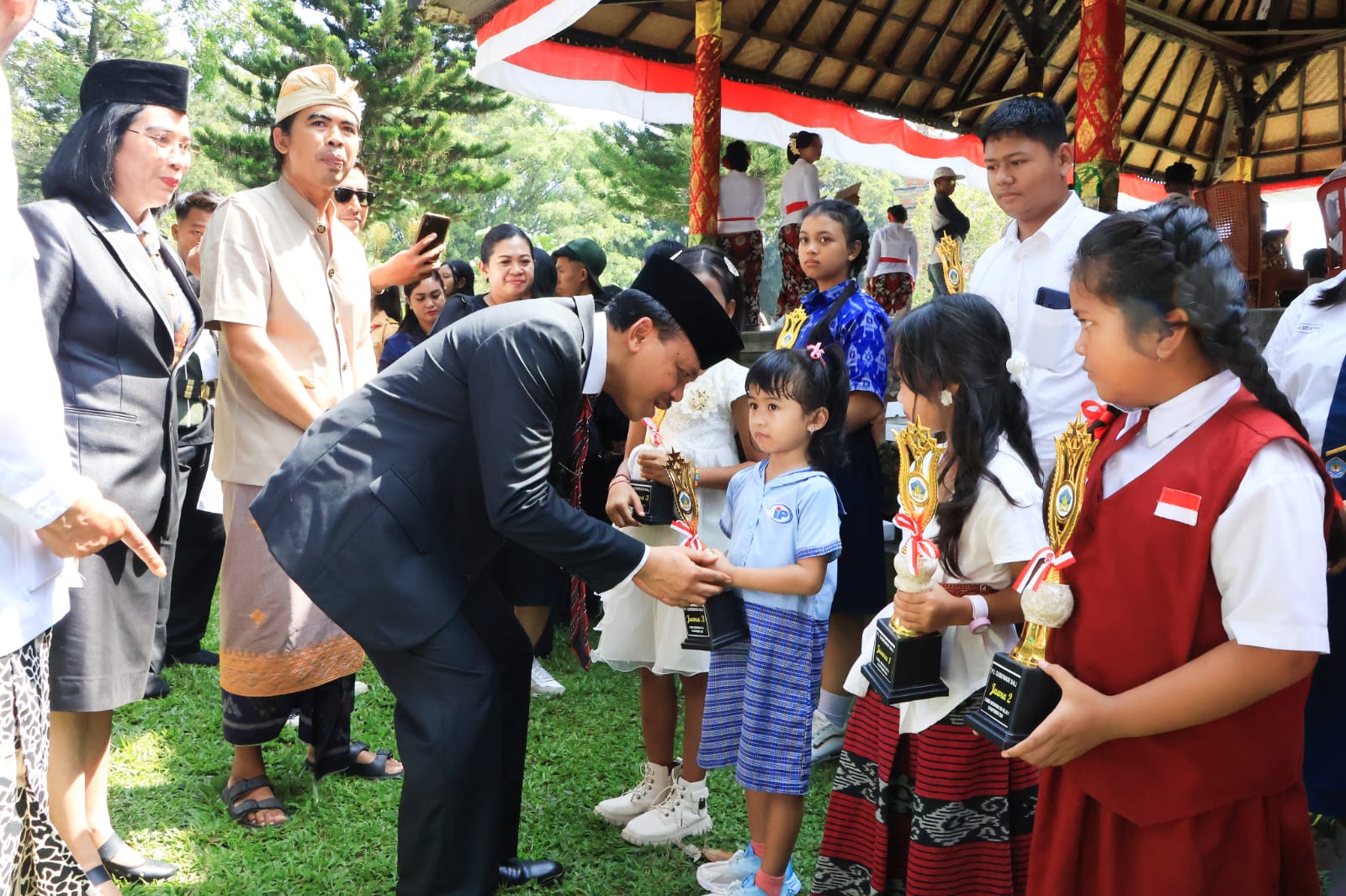 maknai-hari-puputan-margarana-sekda-dewa-indra-ajak-masyarakat-teladani-semangat-i-gusti-ngurah-rai