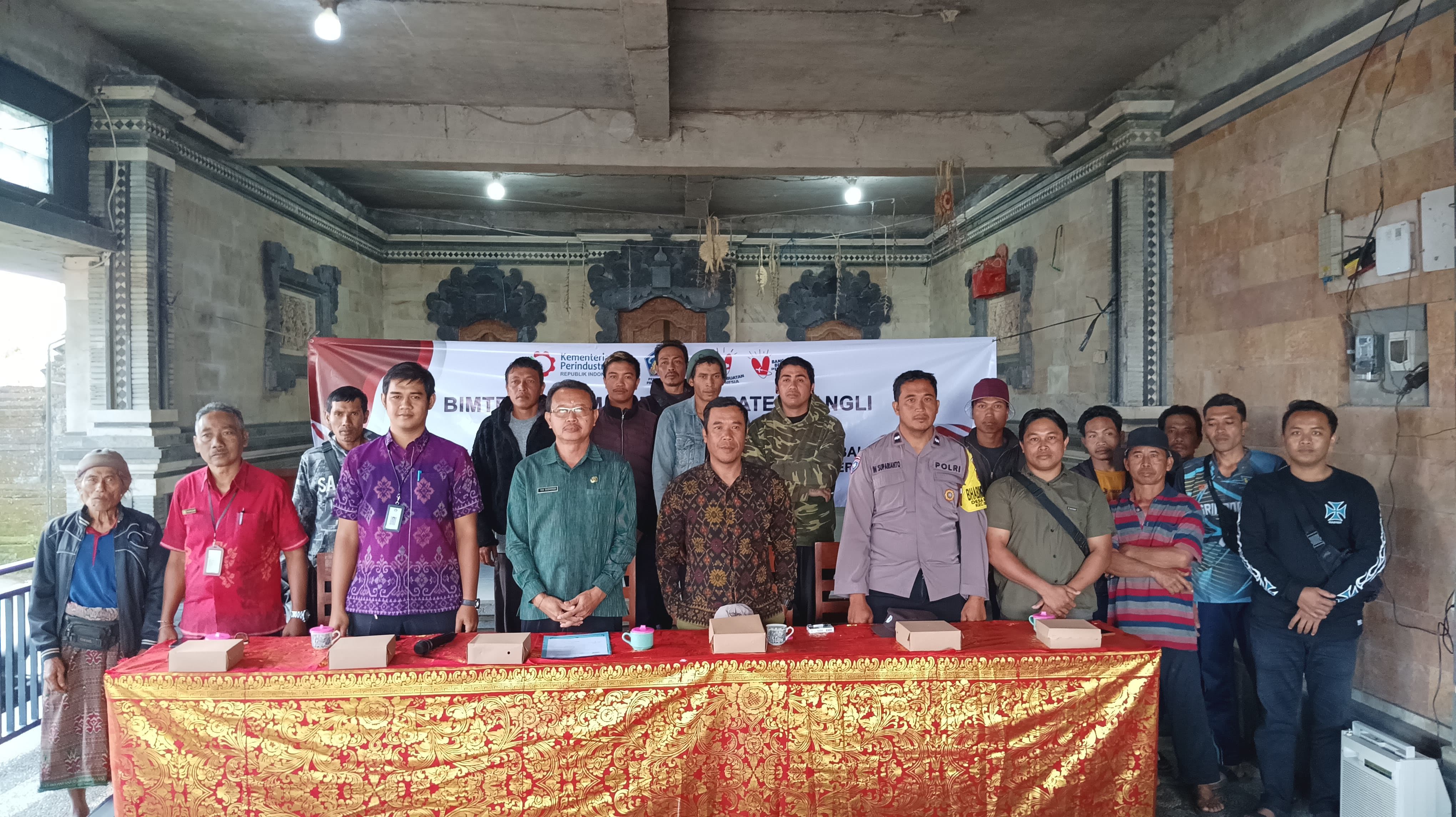 disperindag-provinsi-bali-melaksanakan-kegiatan-bimbingan-teknis-bimtek-kerajinan-anyaman