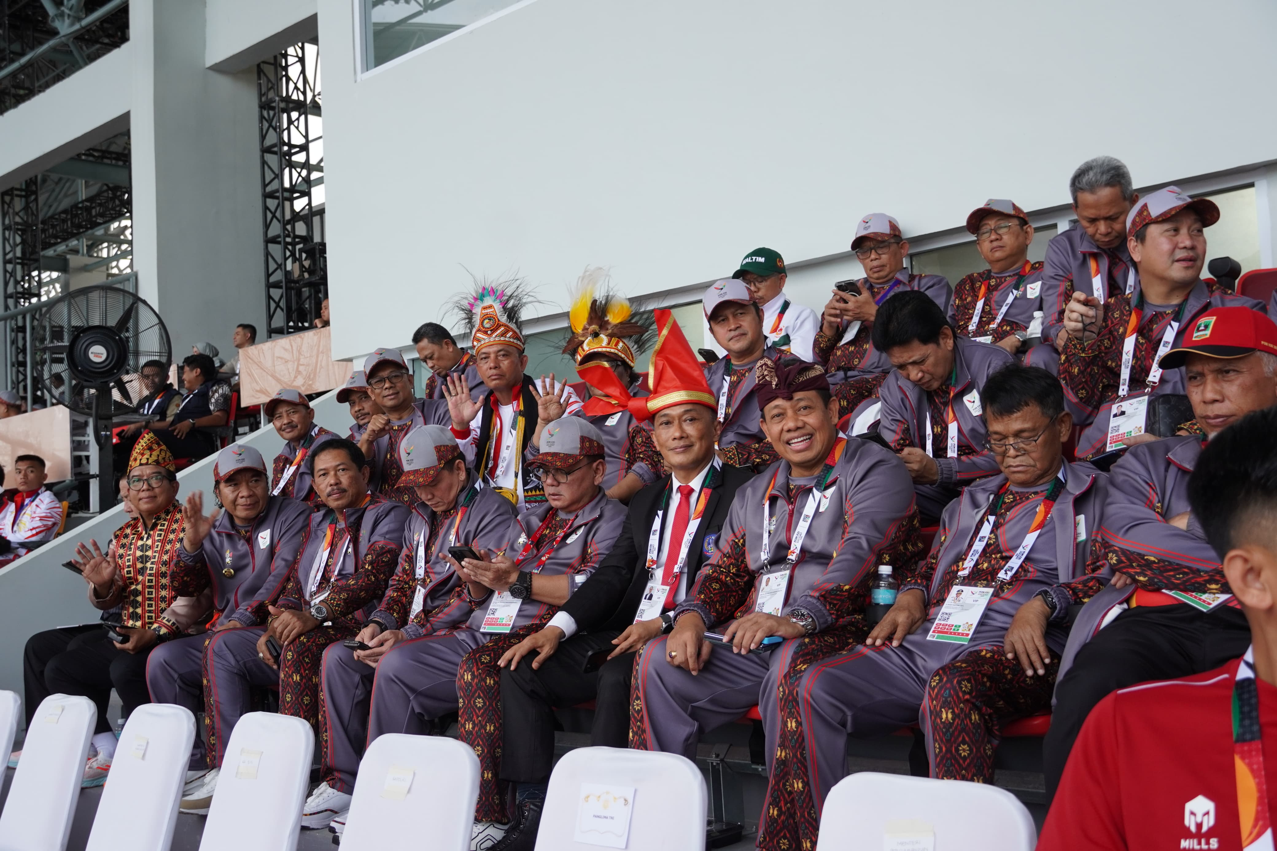 dibuka-presiden-ri-pj-gubernur-mahendra-jaya-saksikan-langsung-pembukaan-pon-xxi-di-banda-aceh
