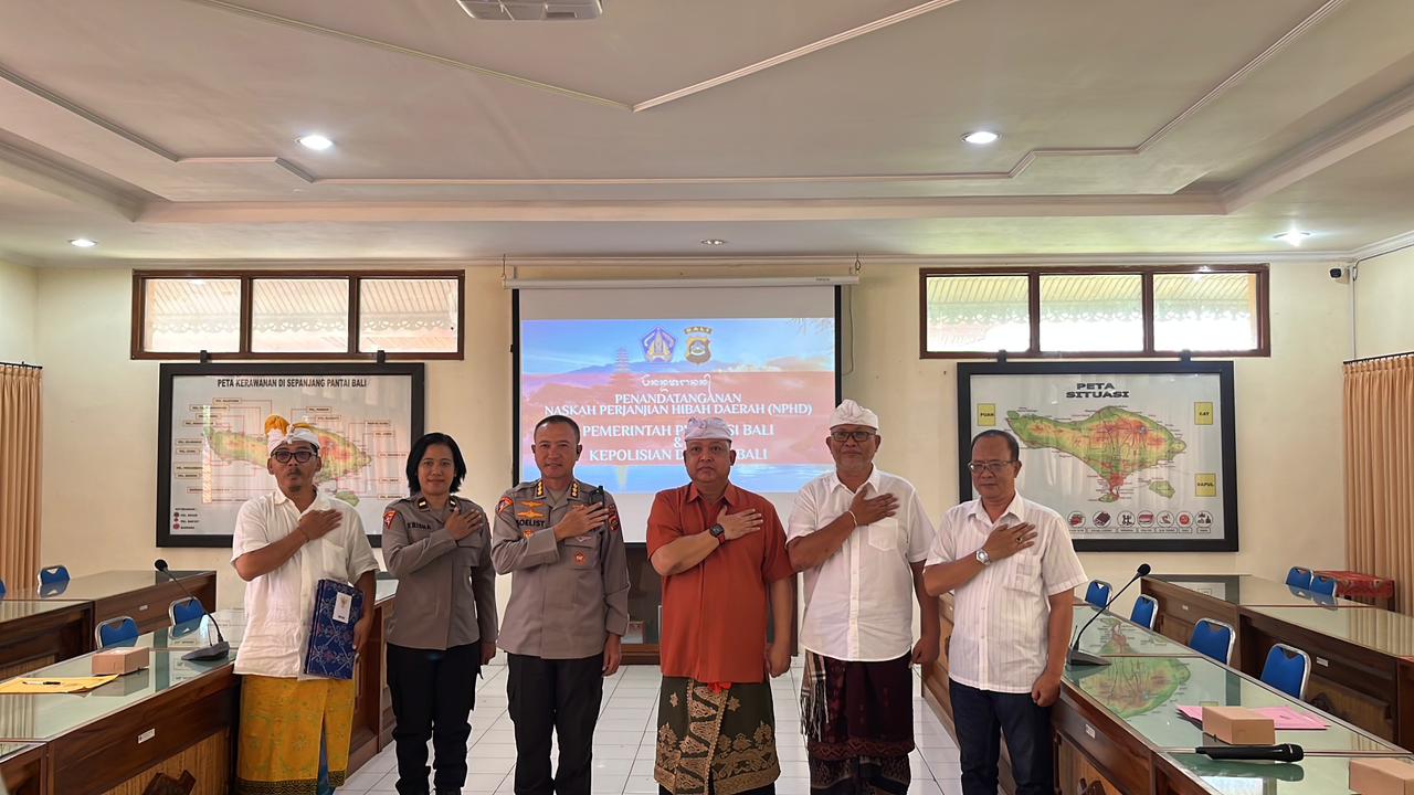 penandatanganan-nphd-provinsi-bali-kepada-polda-bali-di-badan-kesbangpol