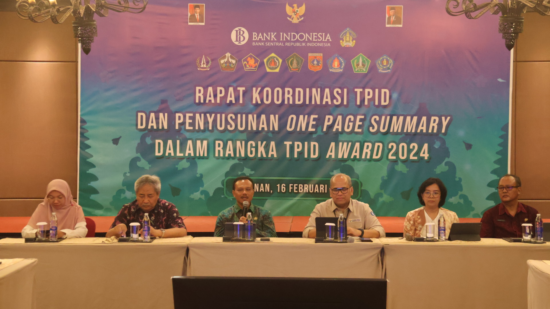 sekda-dewa-indra-minta-tpid-antisipasi-potensi-kenaikan-angka-inflasi-jelang-hari-raya-beruntun