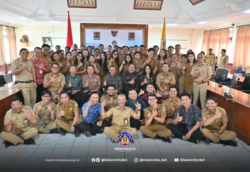 sinergi-menuju-bali-digital-sekda-dewa-made-indra-apresiasi-capaian-gemilang-diskominfos-bali