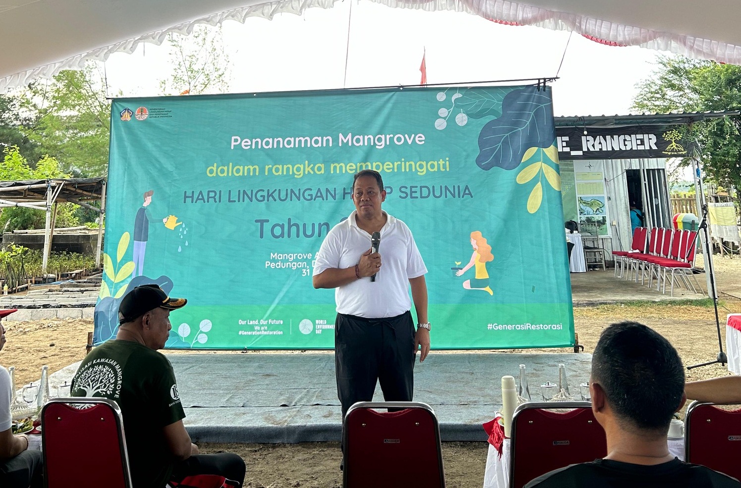 badan-kesbangpol-bali-turut-dalam-penanaman-mangrove-dan-bersih-sampah-plastik