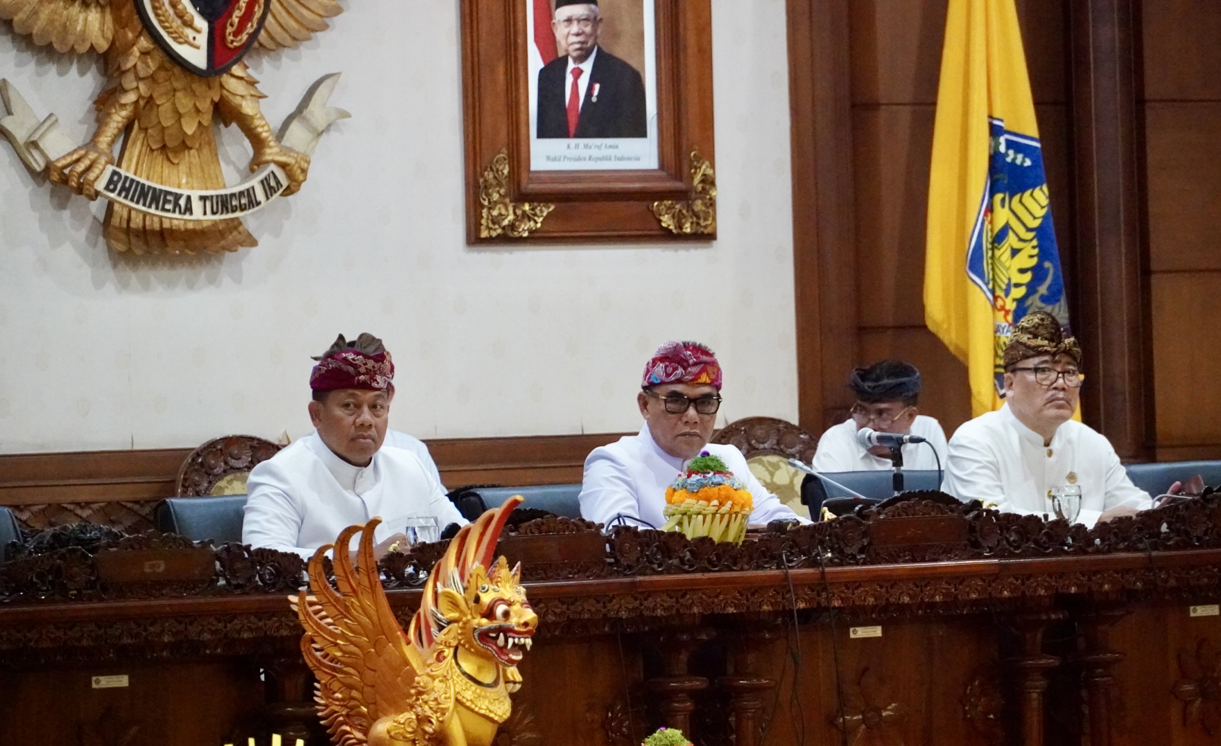 hut-ke-66-provinsi-bali-mahendra-jaya-berikan-hormat-dan-penghargaan-kepada-para-pendiri-pejuang-dan-pemimpin-bali