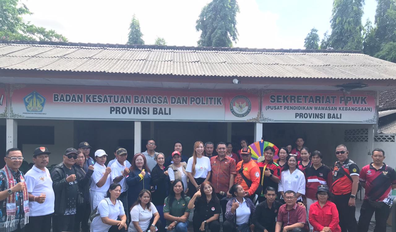 kuatkan-wawasan-kebangsaan-dan-nasionalisme-kesbangpol-bali-libatkan-pelajar-purna-paskibraka-dan-ormas