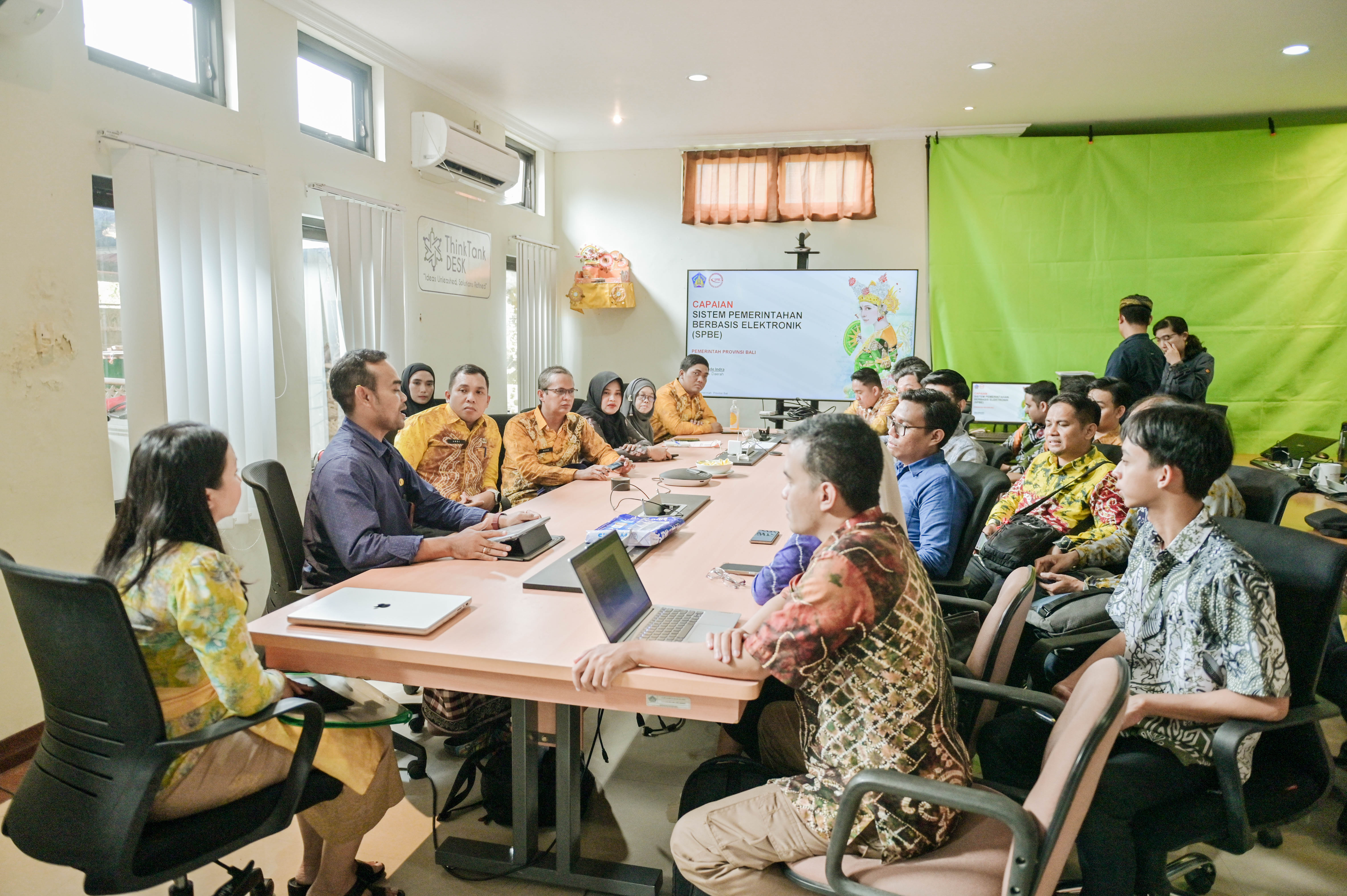 diskominfos-bali-terima-kunjungan-studi-banding-spbe-kalimantan-selatan