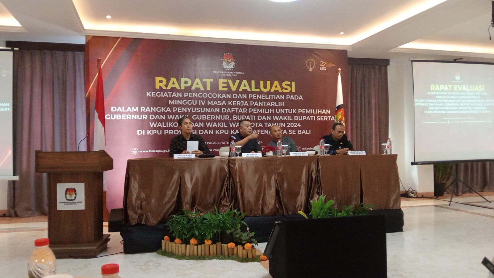 rapat-evaluasi-kegiatan-pencocokan-dan-penelitian-pada-minggu-iv-masa-kerja-pantarlih