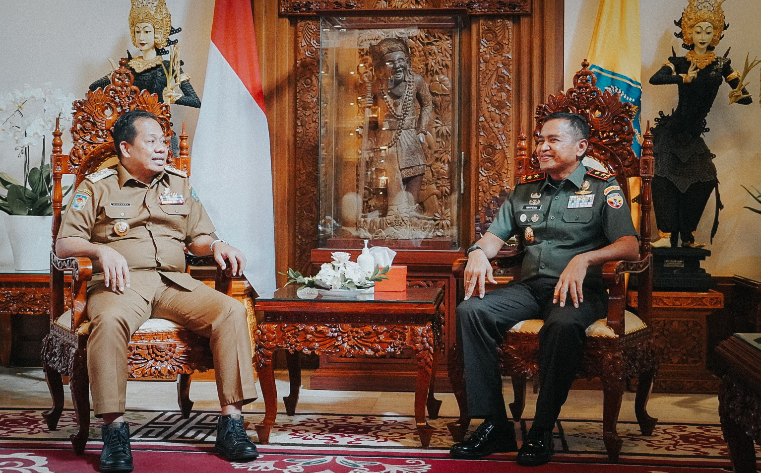 pj-gubernur-bali-sang-made-mahendra-jaya-terima-audiensi-pangdam-ix-udayana-mayjen-tni-harfendi