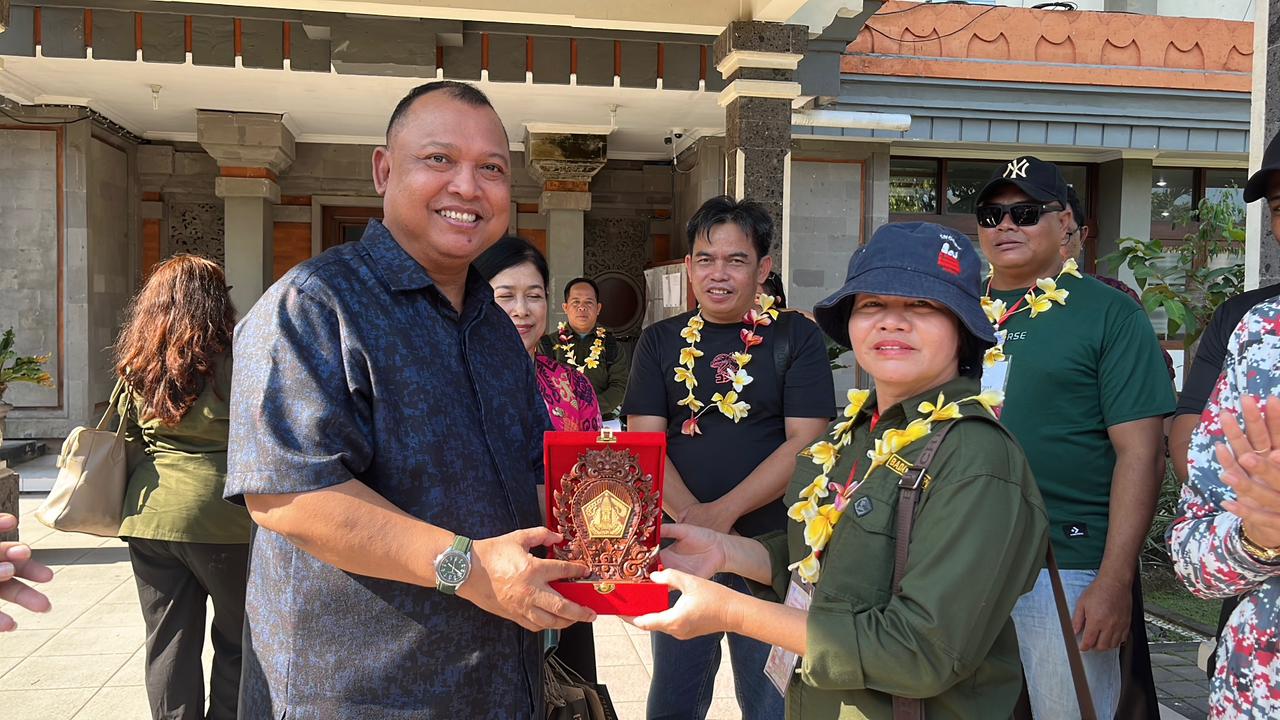 kunjungan-paskibraka-barito-timur-ke-kesbangpol-bali