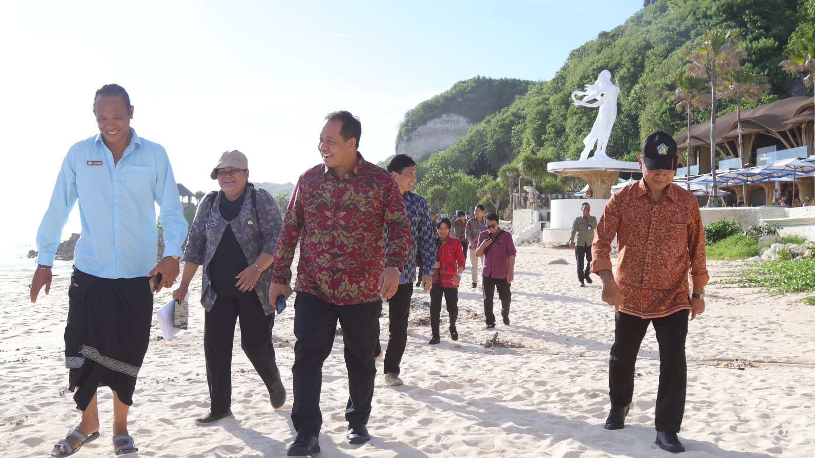 digadang-jadi-salah-satu-venue-wwf-2024-pj-gubernur-bali-cek-kesiapan-pantai-melasti