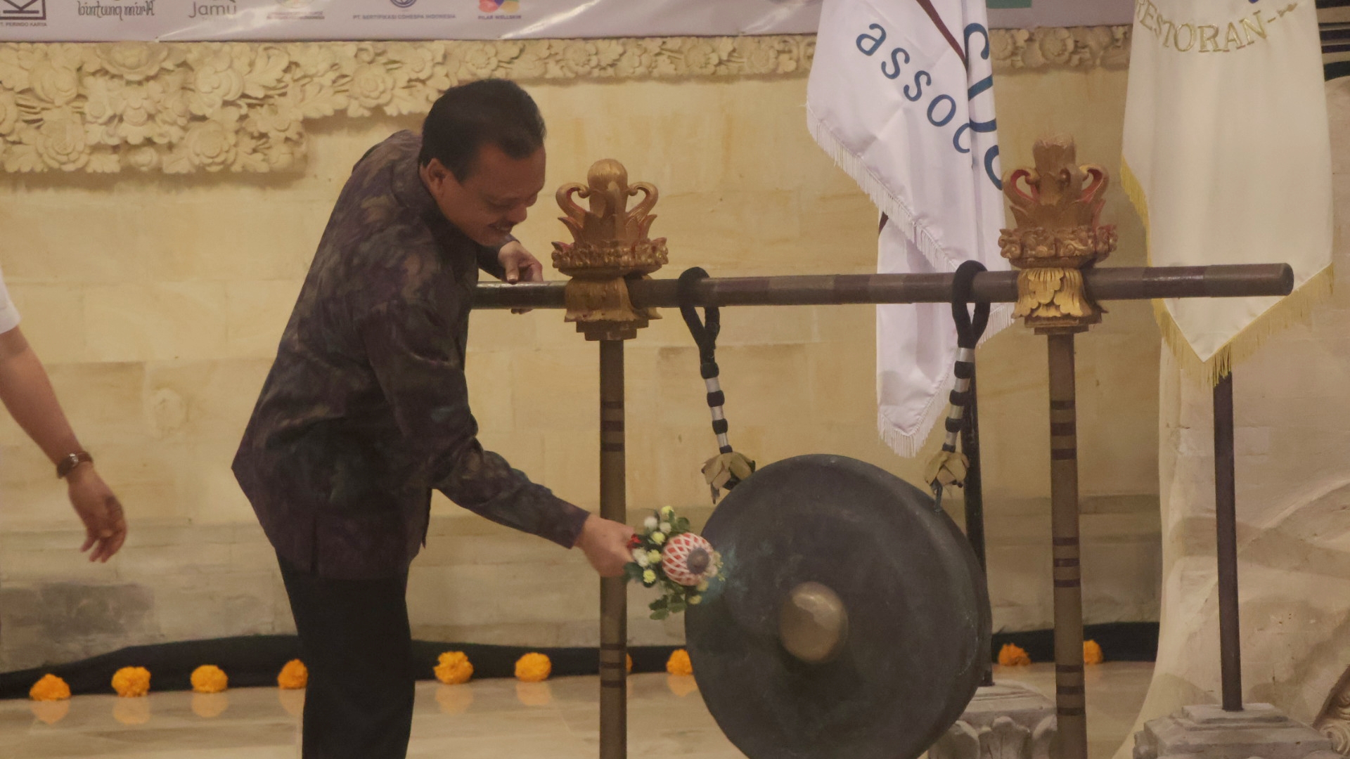 sekda-dewa-indra-apresiasi-langkah-intelektual-pelaku-usaha-spa-sikapi-pemberlakuan-uu-hkpd