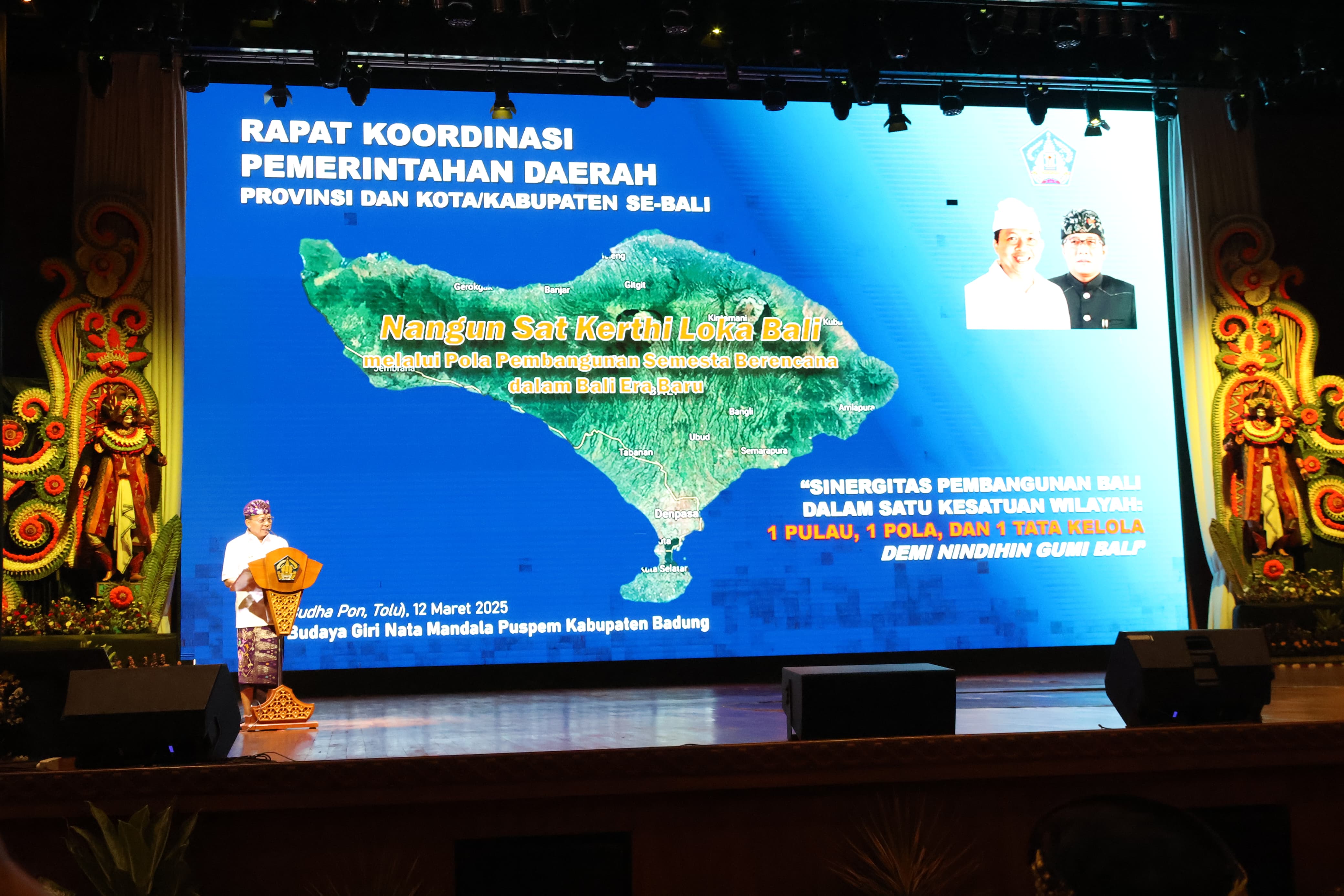 rapat-koordinasi-pemerintah-daerah-koster-giri-kumpulkan-kepala-daerah-sinergikan-pembangunan-bali