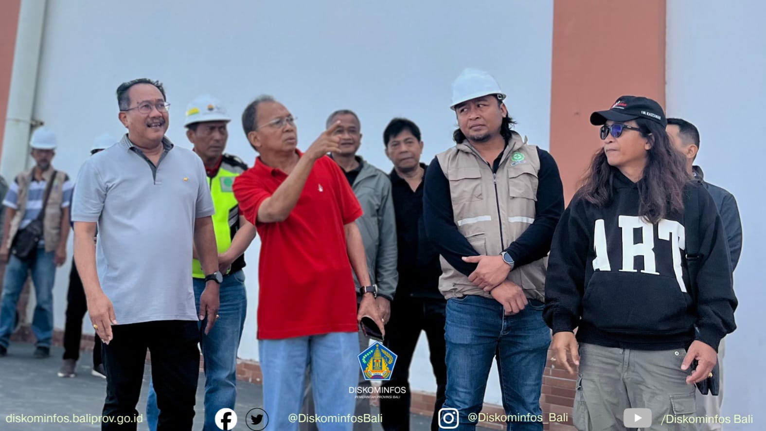pastikan-pembangunan-sesuai-target-gubernur-bali-tinjau-progres-turyapada-tower-komunikasi-bali-smart-60-di-bali-utara
