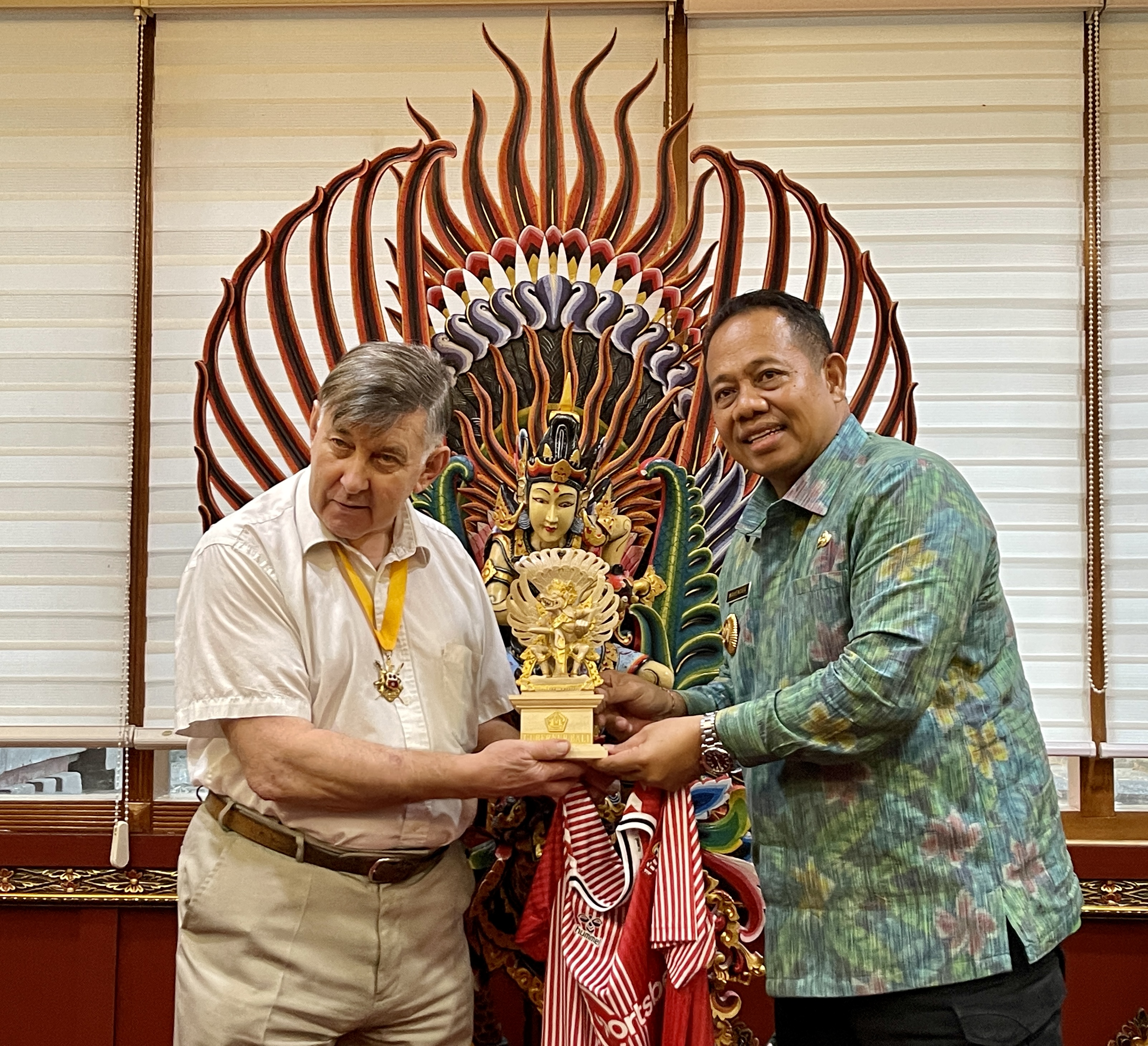 selesaikan-masalah-sampah-dan-pelestarian-lingkungan-pj-gubernur-jajaki-kerjasama-dengan-inggris