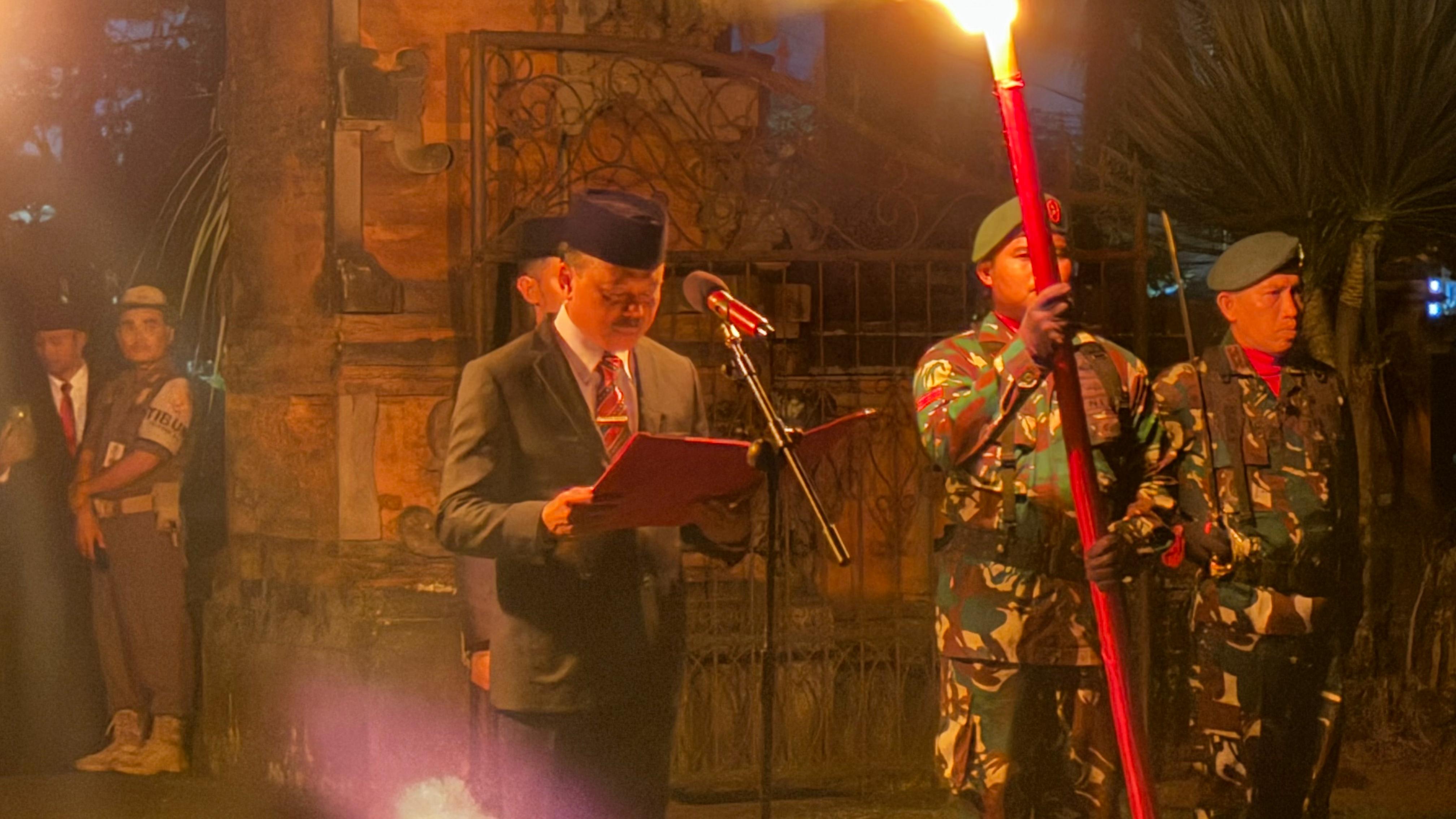 sekda-provinsi-bali-sebagai-inspektur-upacara-pada-akrs-di-tmp-pancaka-tirtha