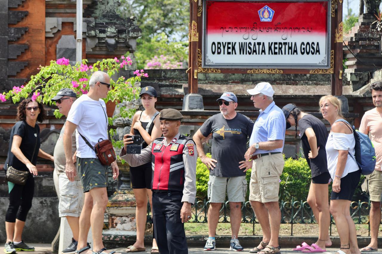 efektivitas-kebijakan-pungutan-wisatawan-asing-kadis-pariwisata-bali-lakukan-evaluasi-di-kertagosa